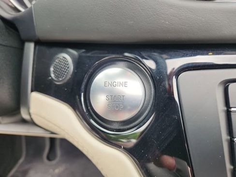 Used 2017 Mercedes-Benz SL 550 image 17