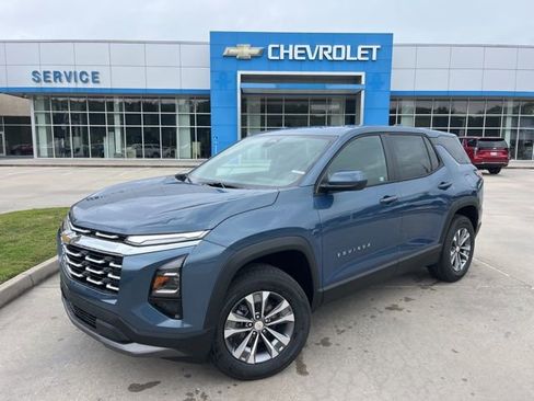 New 2026 Chevrolet Equinox LT FWD image 2