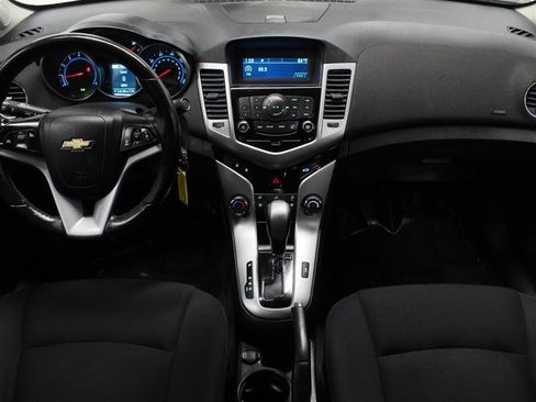 Used 2013 Chevrolet Cruze LT FWD image 9