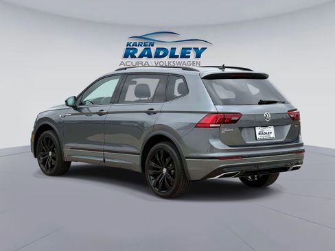 Used 2021 Volkswagen Tiguan SE R-Line AWD/4WD image 4