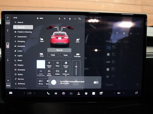 Used 2023 Tesla Model X image 24