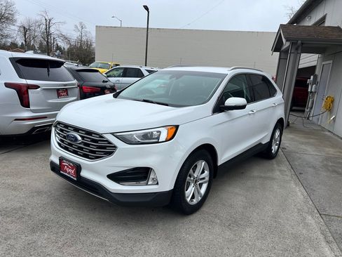 Used 2019 Ford Edge SEL FWD image 3