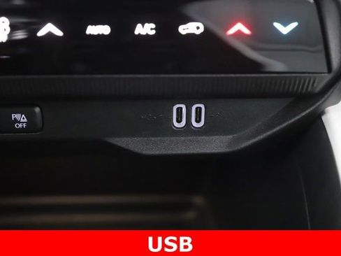 New 2026 Jeep Cherokee Limited image 28