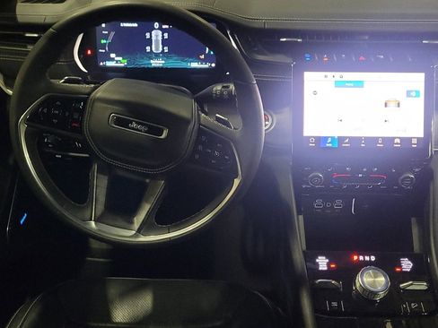 Used 2022 Jeep Grand Cherokee Overland image 22