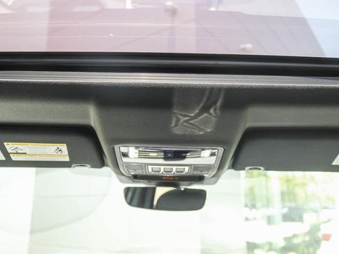 New 2025 Land Rover Discovery S image 16