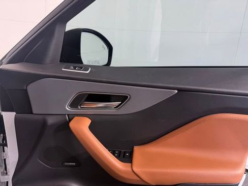 Used 2020 Jaguar F-PACE SVR image 20