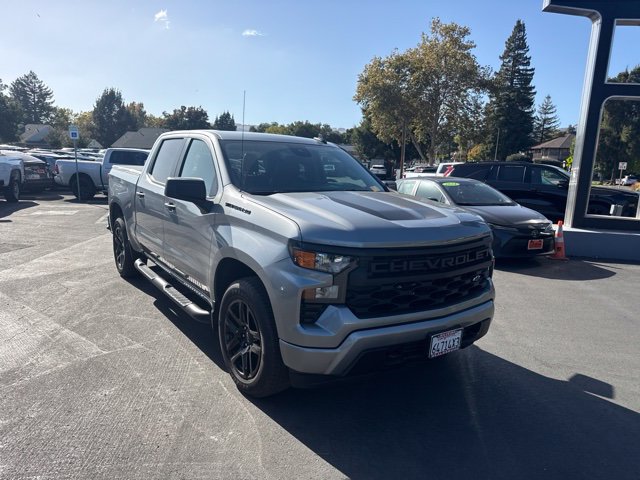 Used 2024 Chevrolet Silverado 1500 Custom w/ Rally Edition RWD image 3