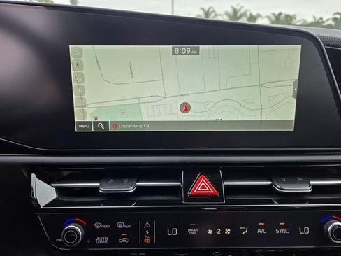New 2026 Kia Niro SX Touring FWD image 17