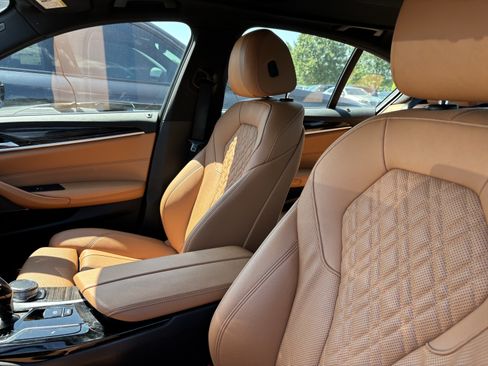 Certified 2023 BMW 530i xDrive w/ Premium Package AWD/4WD image 32