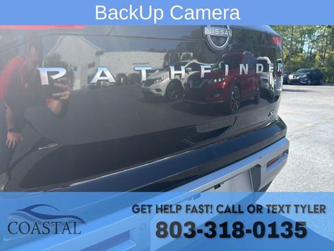 Certified 2025 Nissan Pathfinder SL FWD image 9