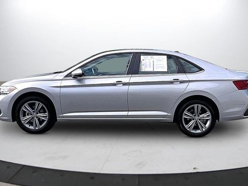 Used 2024 Volkswagen Jetta SE FWD image 5