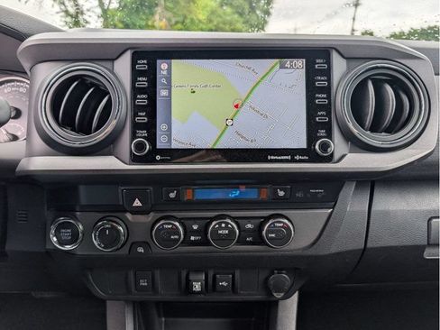 Used 2021 Toyota Tacoma TRD Sport AWD/4WD image 25