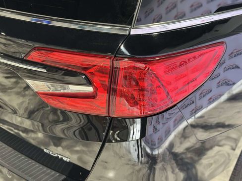 Used 2024 Honda Odyssey Elite image 5