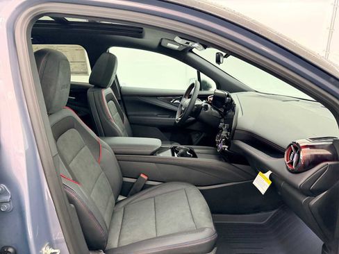 New 2026 Chevrolet Blazer EV RS image 23