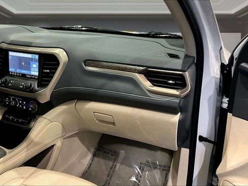 Used 2023 GMC Acadia Denali w/ Denali Ultimate Package AWD/4WD image 27