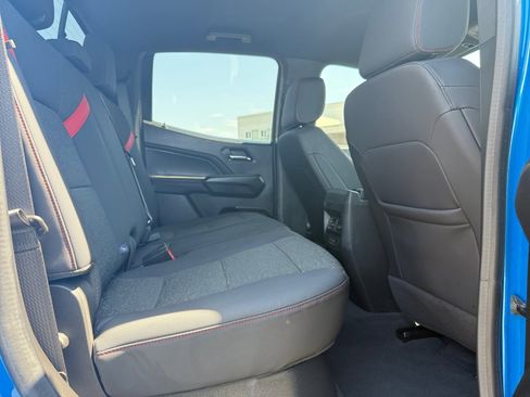 Used 2024 Chevrolet Colorado Z71 w/ Z71 Convenience Package 2 AWD/4WD image 18