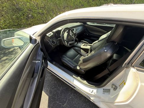 Used 2014 Chevrolet Camaro LT RWD image 9