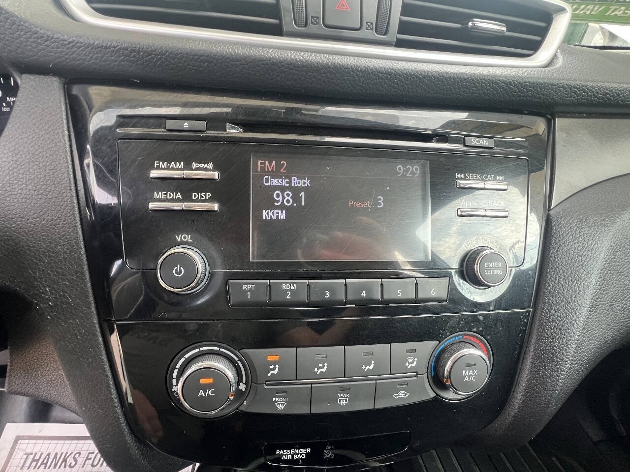 Used 2015 Nissan Rogue S AWD/4WD image 17