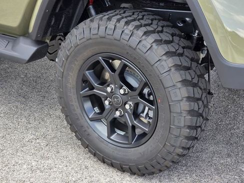 New 2026 Jeep Gladiator Sport AWD/4WD image 7