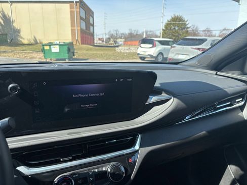 Used 2025 Buick Envista Sport Touring image 33