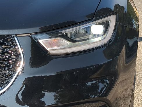 Used 2024 Chrysler Pacifica Limited w/ Trailer Tow Group image 9