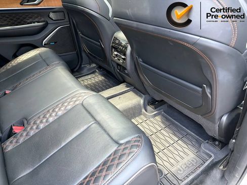 Certified 2023 Jeep Grand Cherokee Summit AWD/4WD image 32