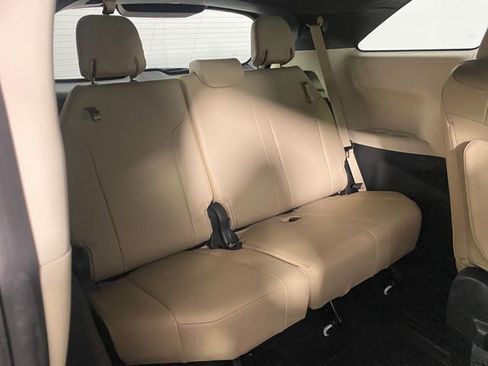 Certified 2021 Toyota Sienna XLE AWD/4WD image 11