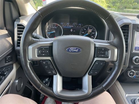 Used 2021 Ford Expedition XLT image 14