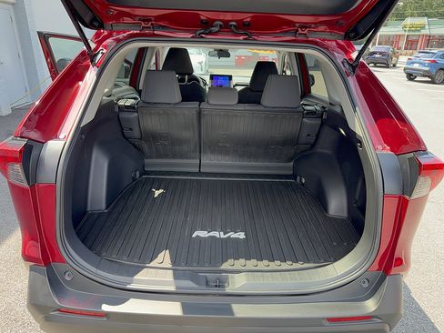 Certified 2023 Toyota RAV4 LE FWD image 17