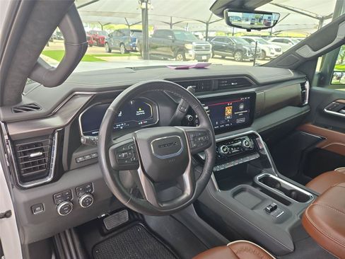 Used 2025 GMC Sierra 2500 Denali Ultimate AWD/4WD image 10