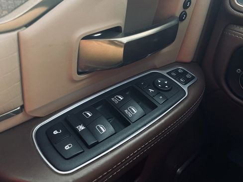 Used 2023 RAM 3500 Limited image 19