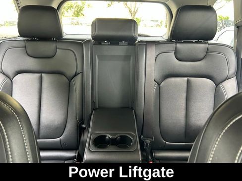 Used 2024 Jeep Grand Cherokee Limited w/ Black Appearance Package image 16