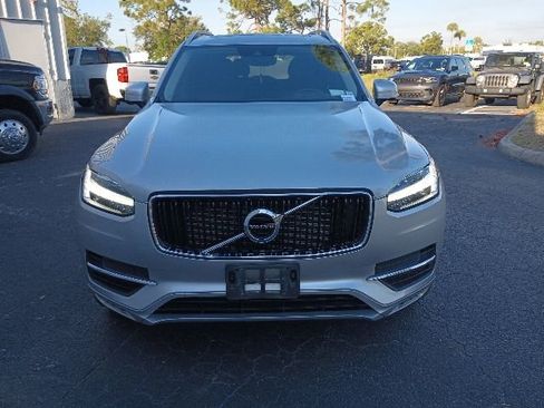 Used 2019 Volvo XC90 T5 Momentum w/ Multimedia Package AWD/4WD image 1