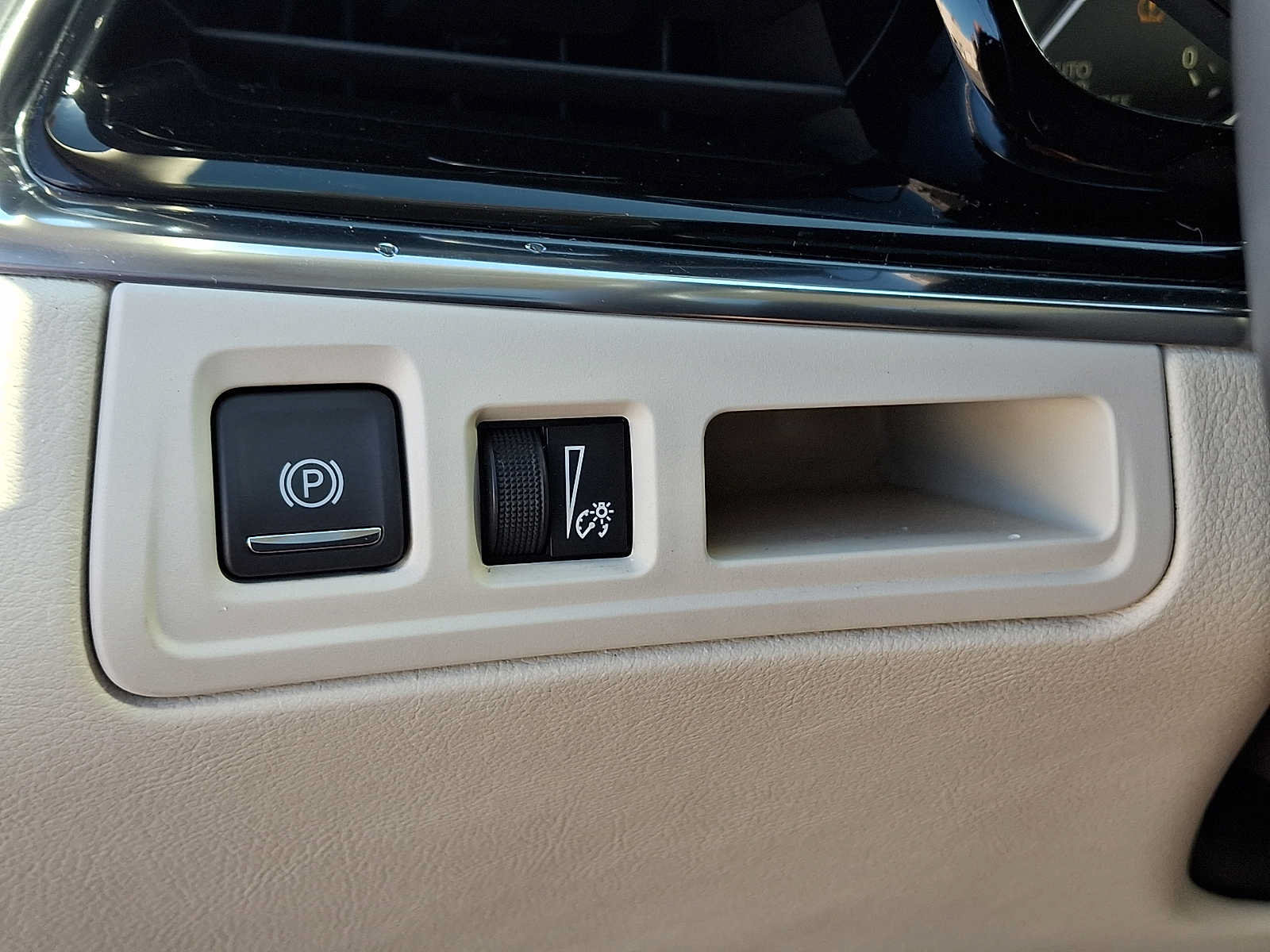 Used 2020 Cadillac XT6 Premium Luxury FWD image 24