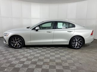 Used 2019 Volvo S60 T6 Momentum w/ Premium Package video 2