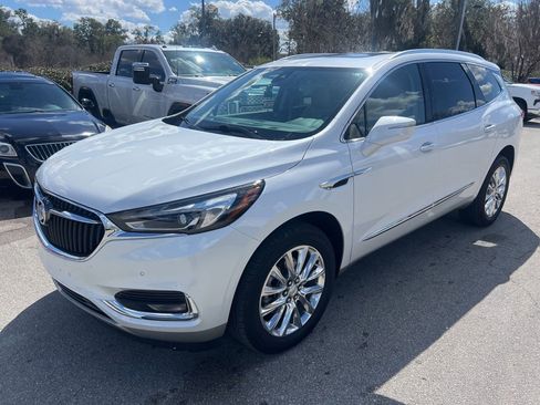 Used 2021 Buick Enclave Premium w/ Sun and Sites Package image 9