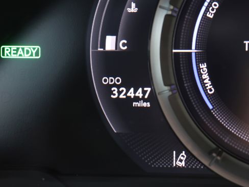 Certified 2022 Lexus ES 300h F Sport image 19