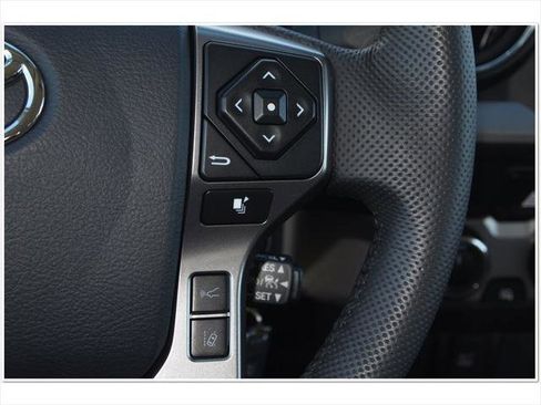 Certified 2019 Toyota Tacoma SR5 image 39