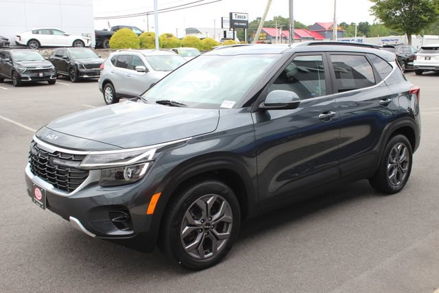 Used 2024 Kia Seltos S AWD/4WD image 2