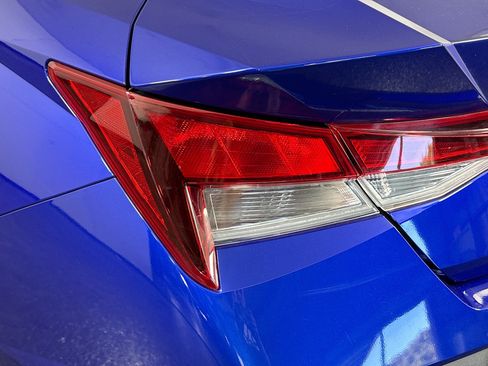 Used 2024 Hyundai Elantra SE image 35