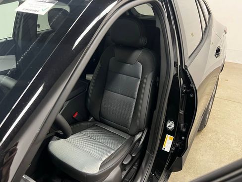 New 2026 Chevrolet Trax LT w/ Driver Confidence Package FWD image 25