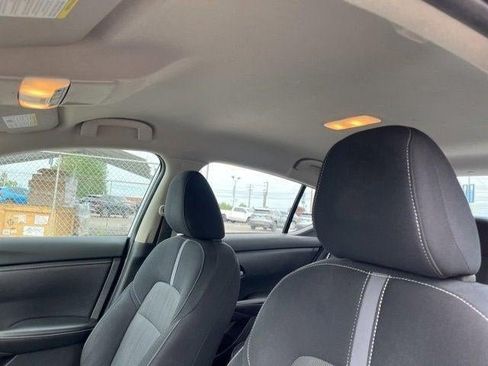 Used 2021 Nissan Sentra SV FWD image 11