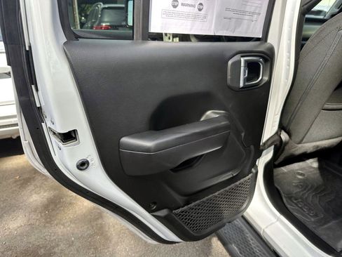 Used 2021 Jeep Wrangler Unlimited Sport AWD/4WD image 18