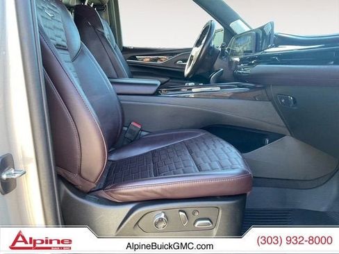 Used 2023 Cadillac Escalade ESV Sport Platinum image 11