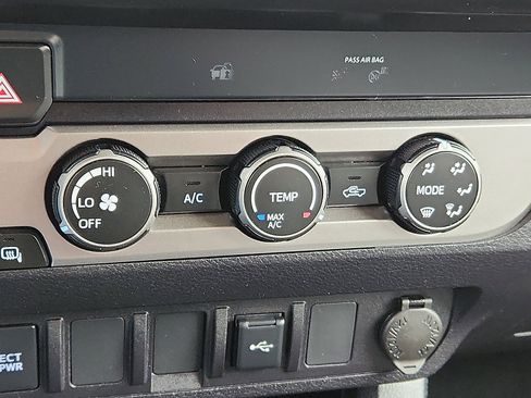 Used 2021 Toyota Tacoma SR image 15