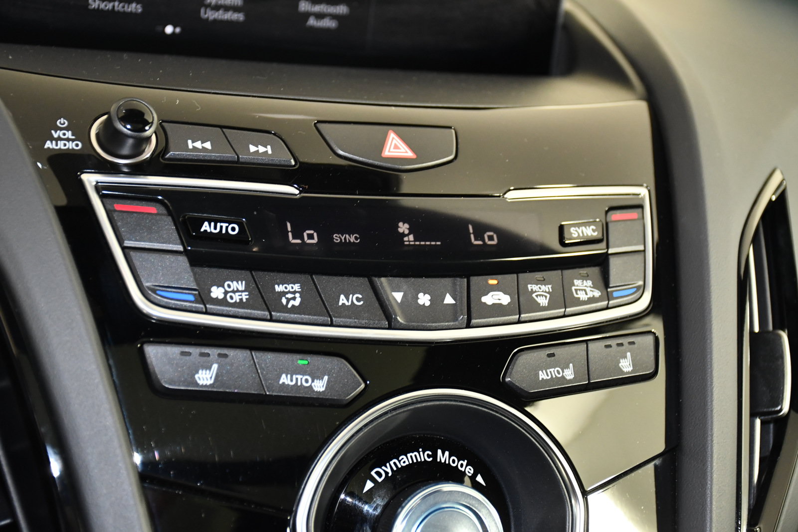 Used 2025 Acura RDX SH-AWD image 28