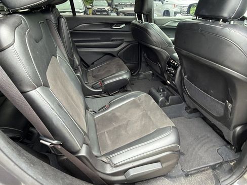 Used 2023 Jeep Grand Cherokee L Laredo AWD/4WD image 22