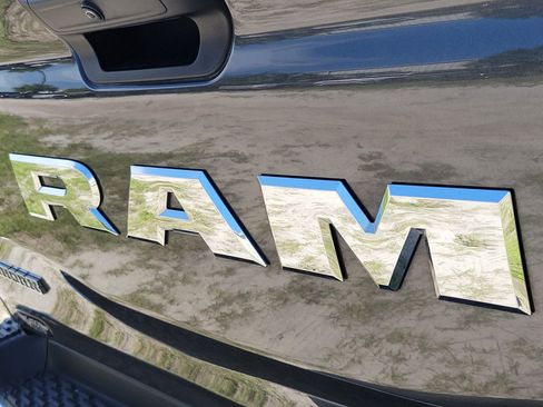 Used 2025 RAM 1500 Big Horn RWD image 6