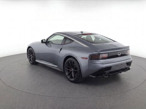 Used 2025 Nissan Z Performance w/ Floor Mat Package RWD image 3