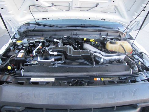 Used 2011 Ford F550 4x4 Crew Cab Super Duty w/ Payload Upgrade Pkg image 23